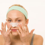 Nâng mũi bao lâu thì rửa mặt được bình thường?
