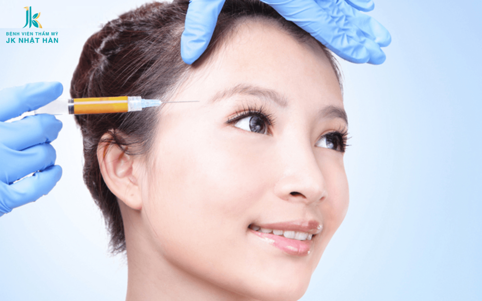 Cấy mỡ hốc mắt là gì