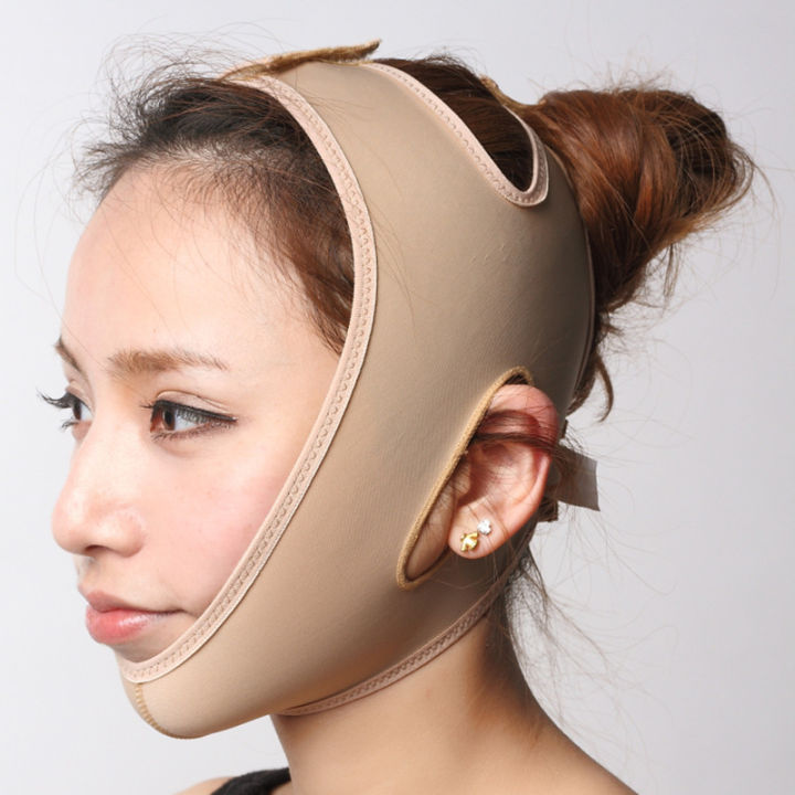 Đeo đai định hình khuôn mặt sau khi hút mỡ má