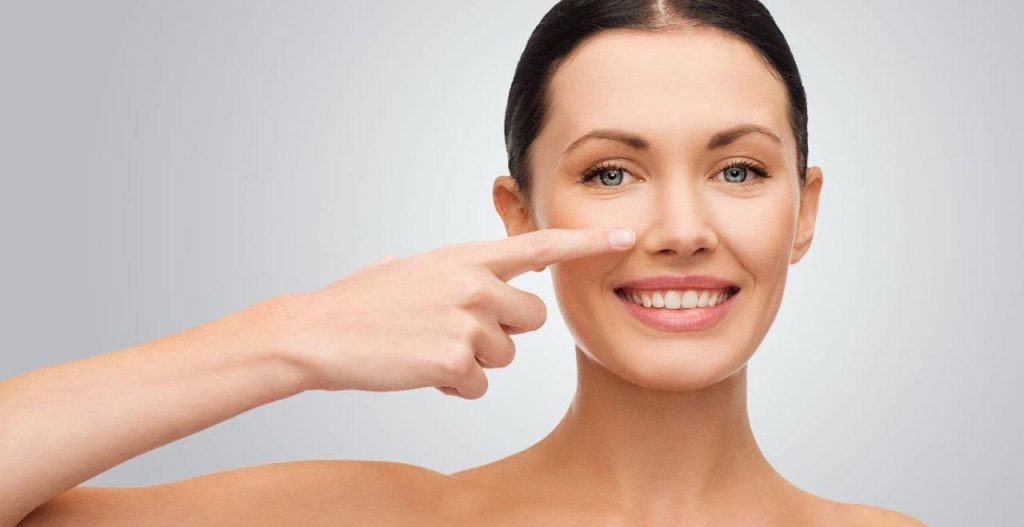 Vì sao nâng mũi bị lệch