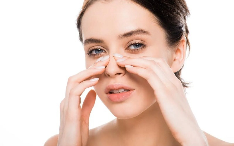 Mũi bị biến dạng