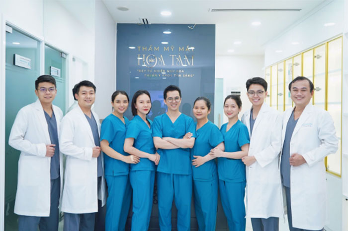 thẩm mỹ mắt hoa tâm