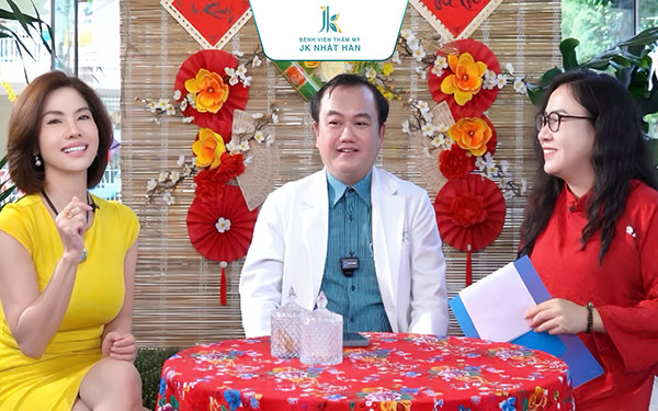 Ca sĩ Hồ Lệ Thu và bác sĩ Lê Viết Trí